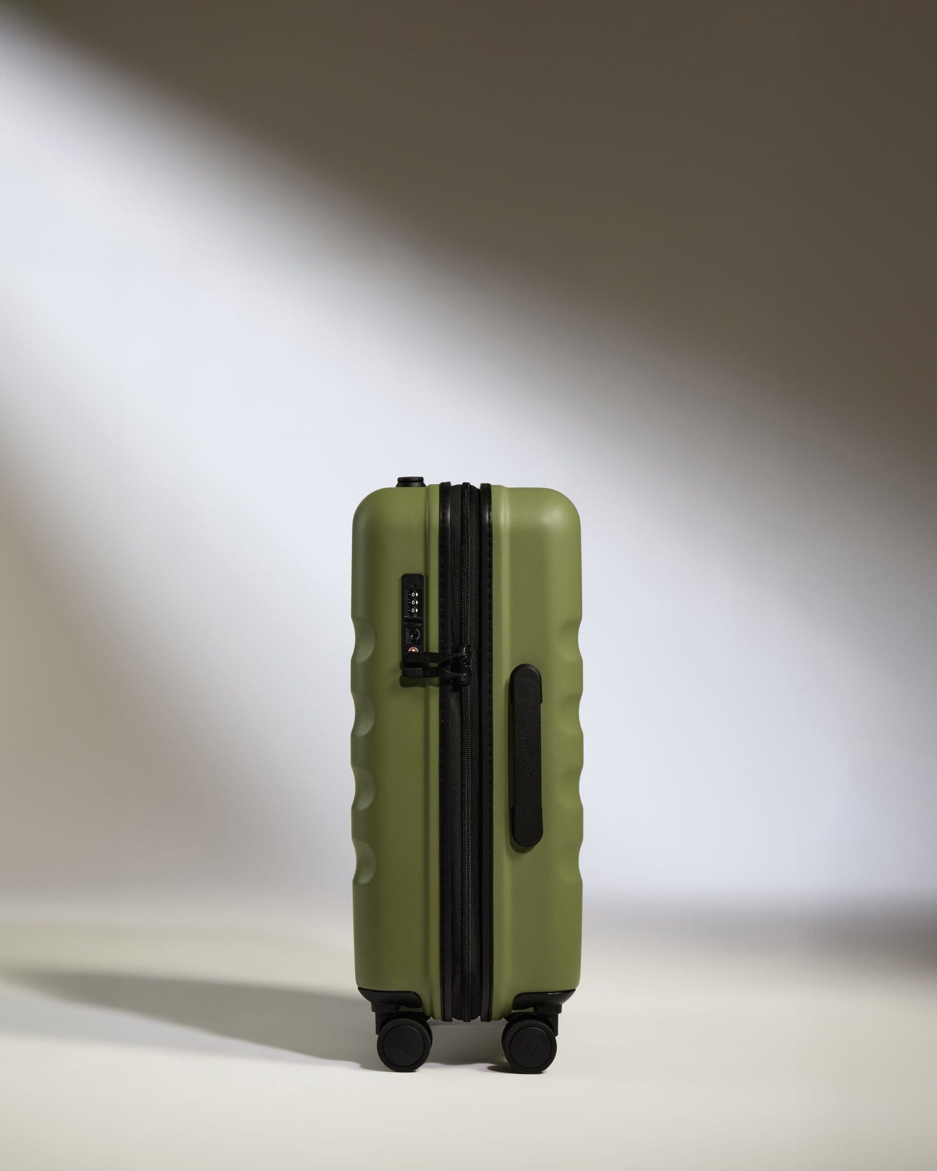 Antler Luggage -  Cabin Suitcase in Fern Green - Icon Stripe - Hard Suitcase Icon Stripe Cabin in Green | Lightweight & Hard Shell Suitcase | Cabin Bag