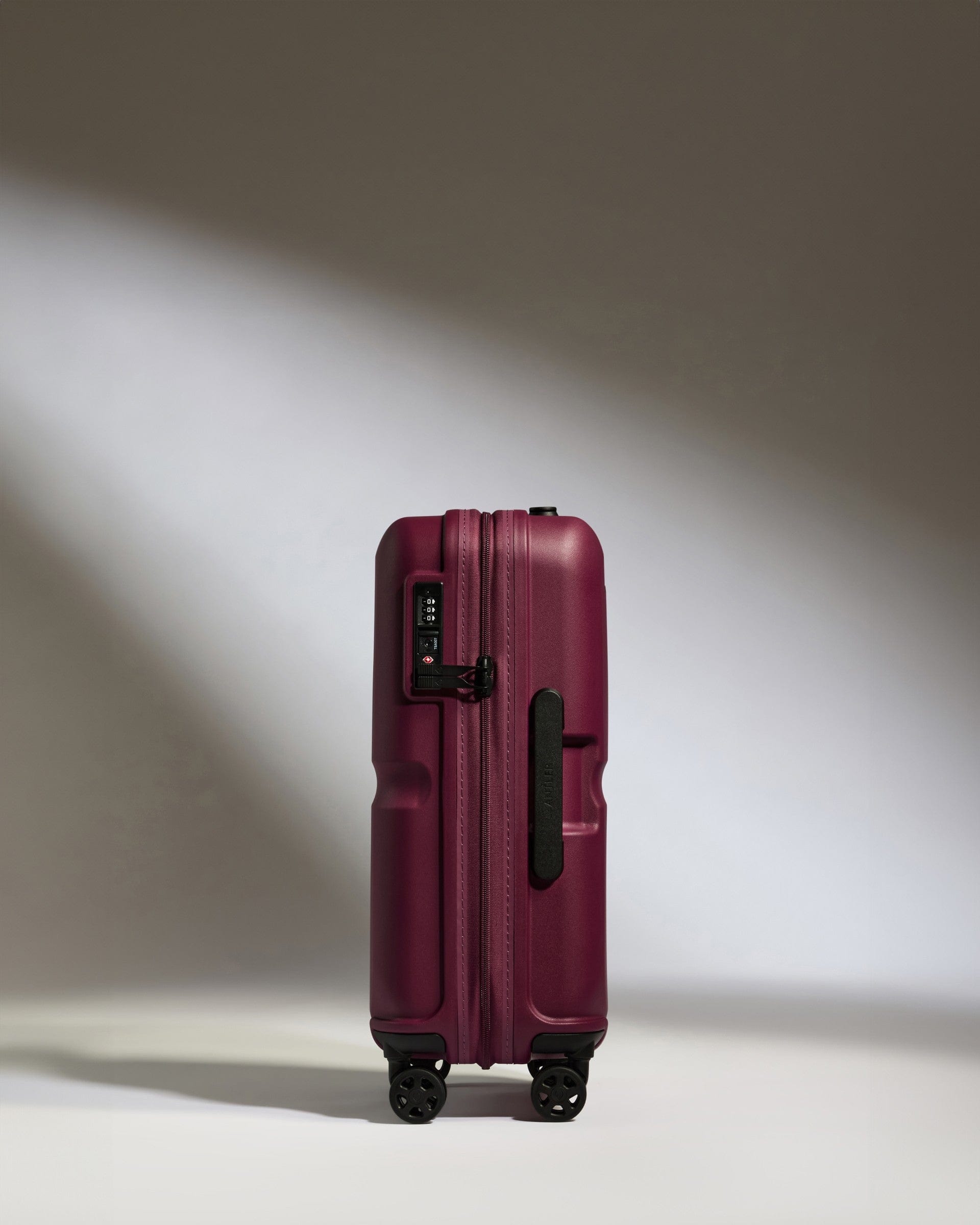 Antler Luggage -  Cabin Suitcase in Heather Purple - Single Stripe - Hard Suitcase Cabin Suitcase in Purple - Single Stripe | Cabin Bag & Hard Luggage