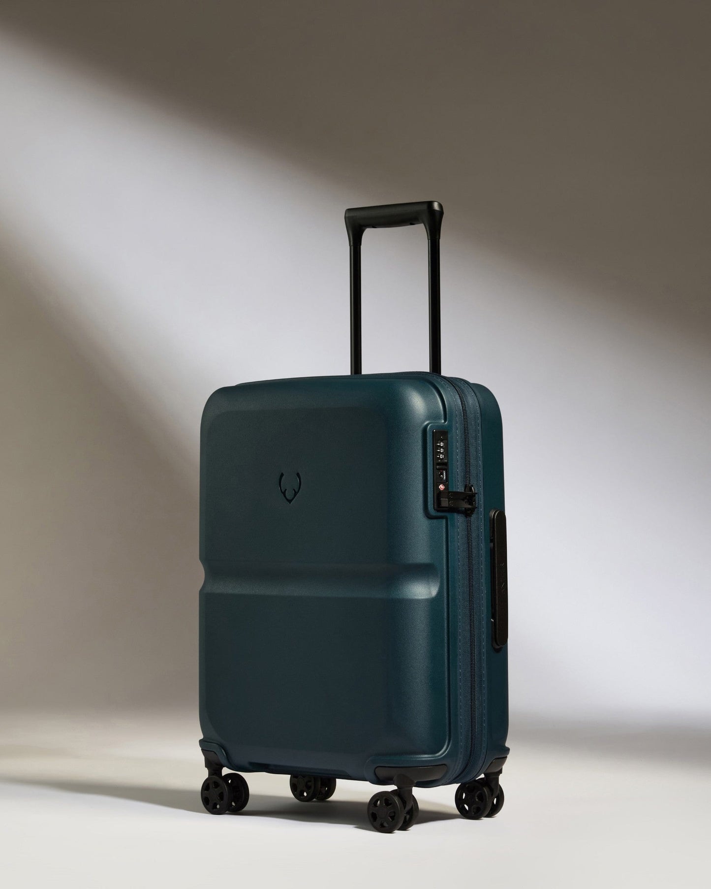 Antler Luggage -  Cabin Suitcase in Indigo Blue - Single Stripe - Hard Suitcase Cabin Suitcase in Navy - Single Stripe | Cabin Bag & Hard Luggage