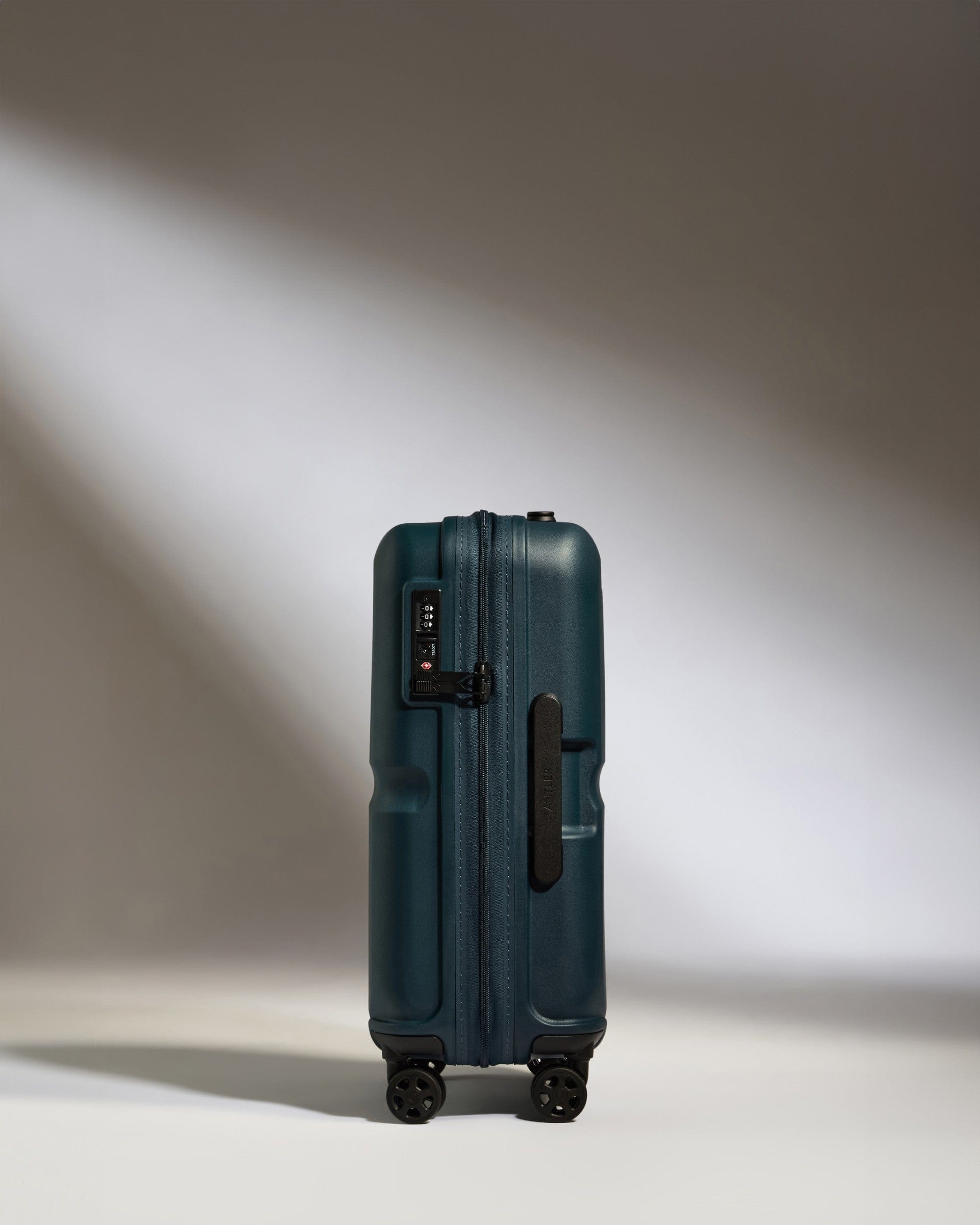 Antler Luggage -  Cabin Suitcase in Indigo Blue - Single Stripe - Hard Suitcase Cabin Suitcase in Navy - Single Stripe | Cabin Bag & Hard Luggage