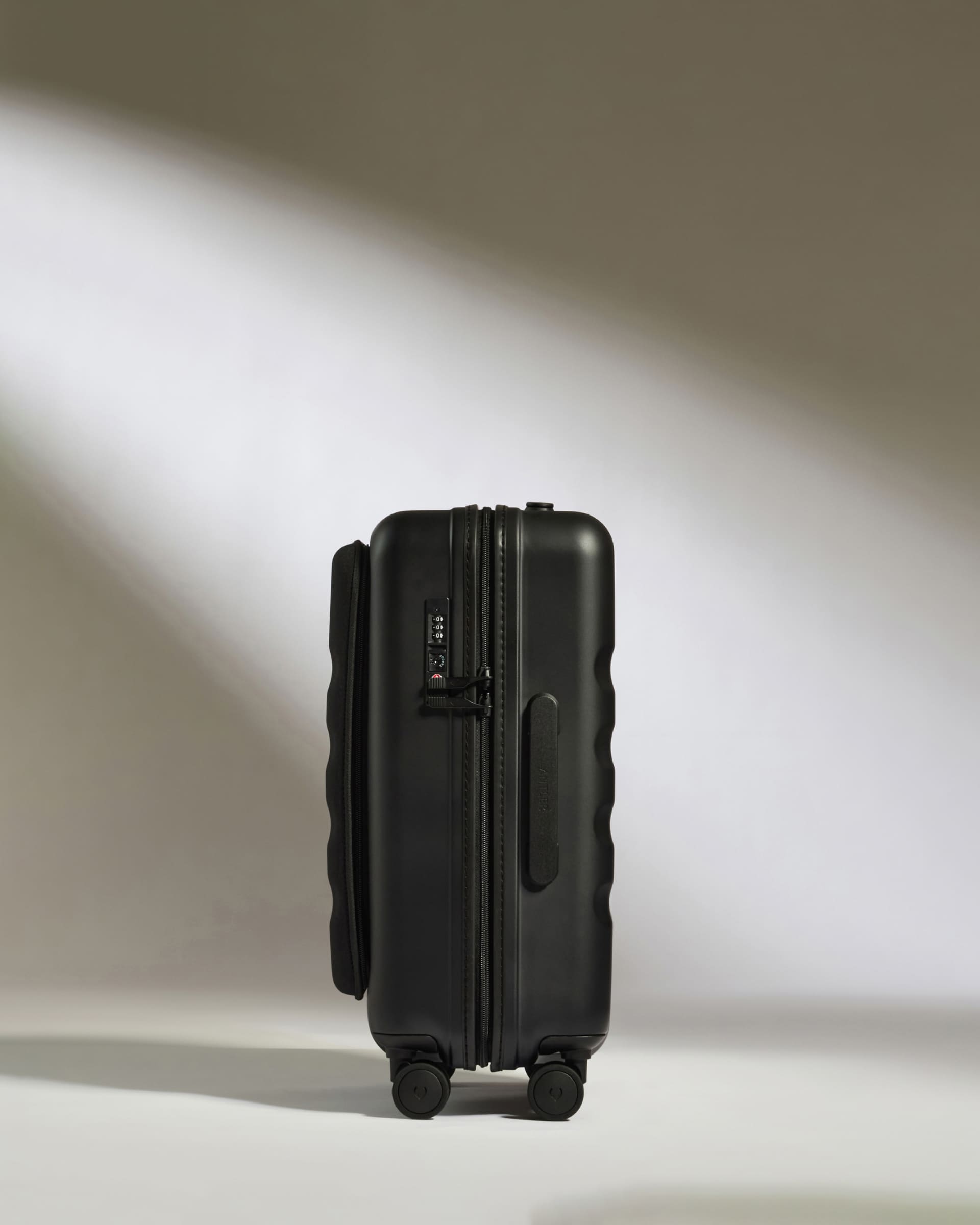 Antler Luggage -  Cabin with Pocket Suitcase in Black - Icon Stripe - Hard Suitcase Cabin with Pocket Suitcase in Black - Icon Stripe | Hard Suitcase