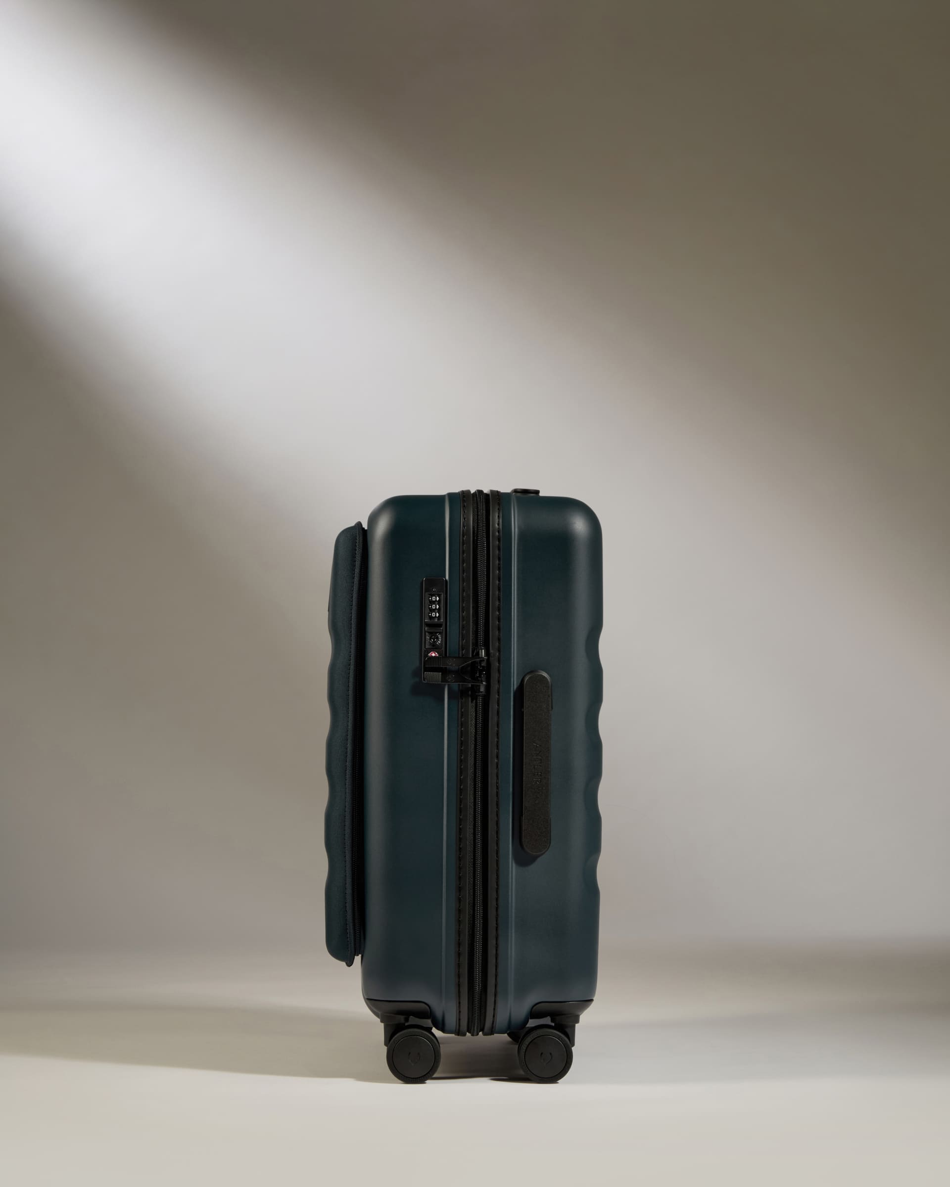 Antler Luggage -  Cabin with Pocket Suitcase in Indigo Blue - Icon Stripe - Hard Suitcase Cabin with Pocket Suitcase in Navy - Icon Stripe | Hard Suitcase