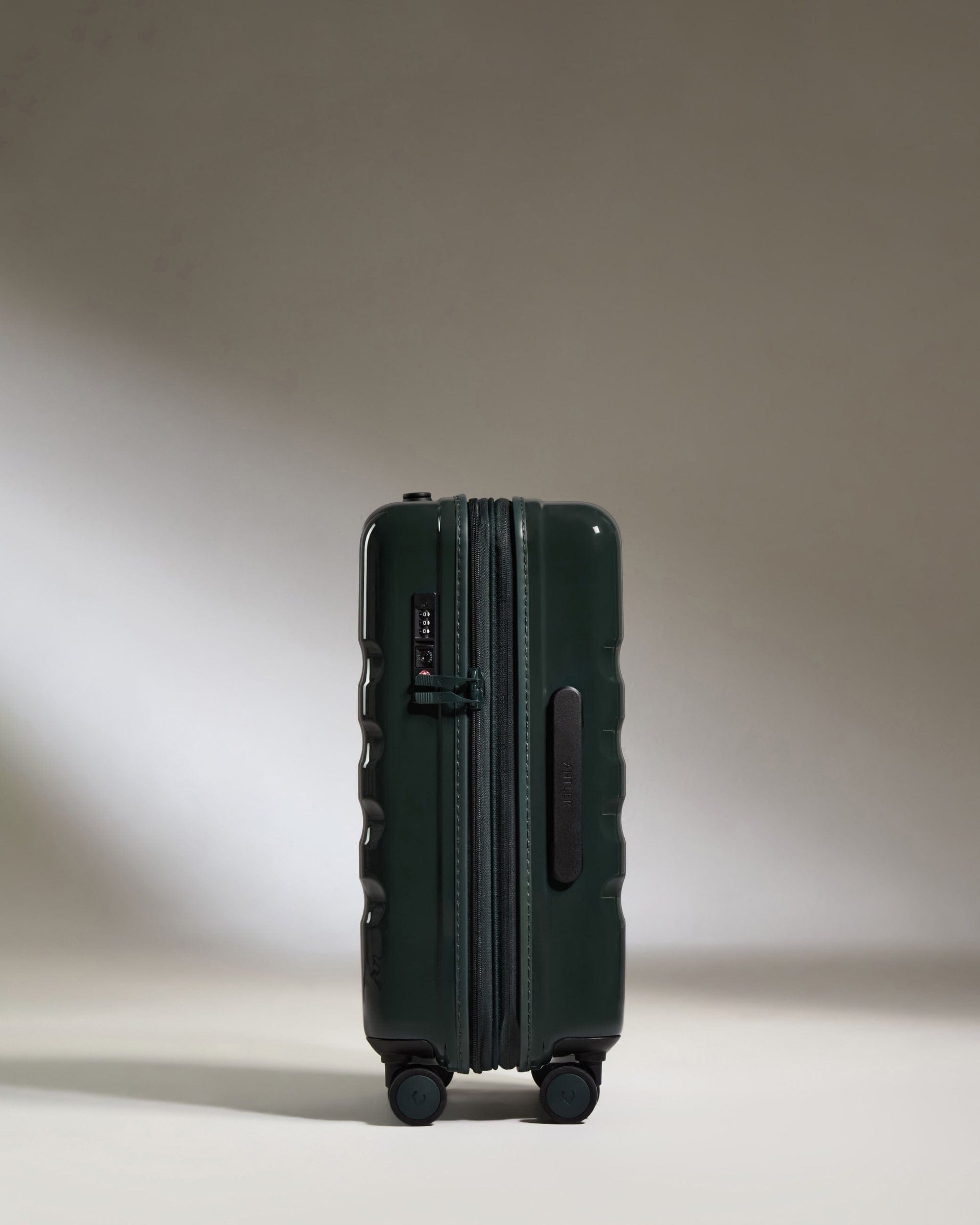 Antler Luggage -  Expandable Cabin Suitcase in Green Gloss - Icon Stripe - Hard Suitcase Expandable Cabin Suitcase in Green Gloss - Icon Stripe | Lightweight & Hard Shell Suitcase