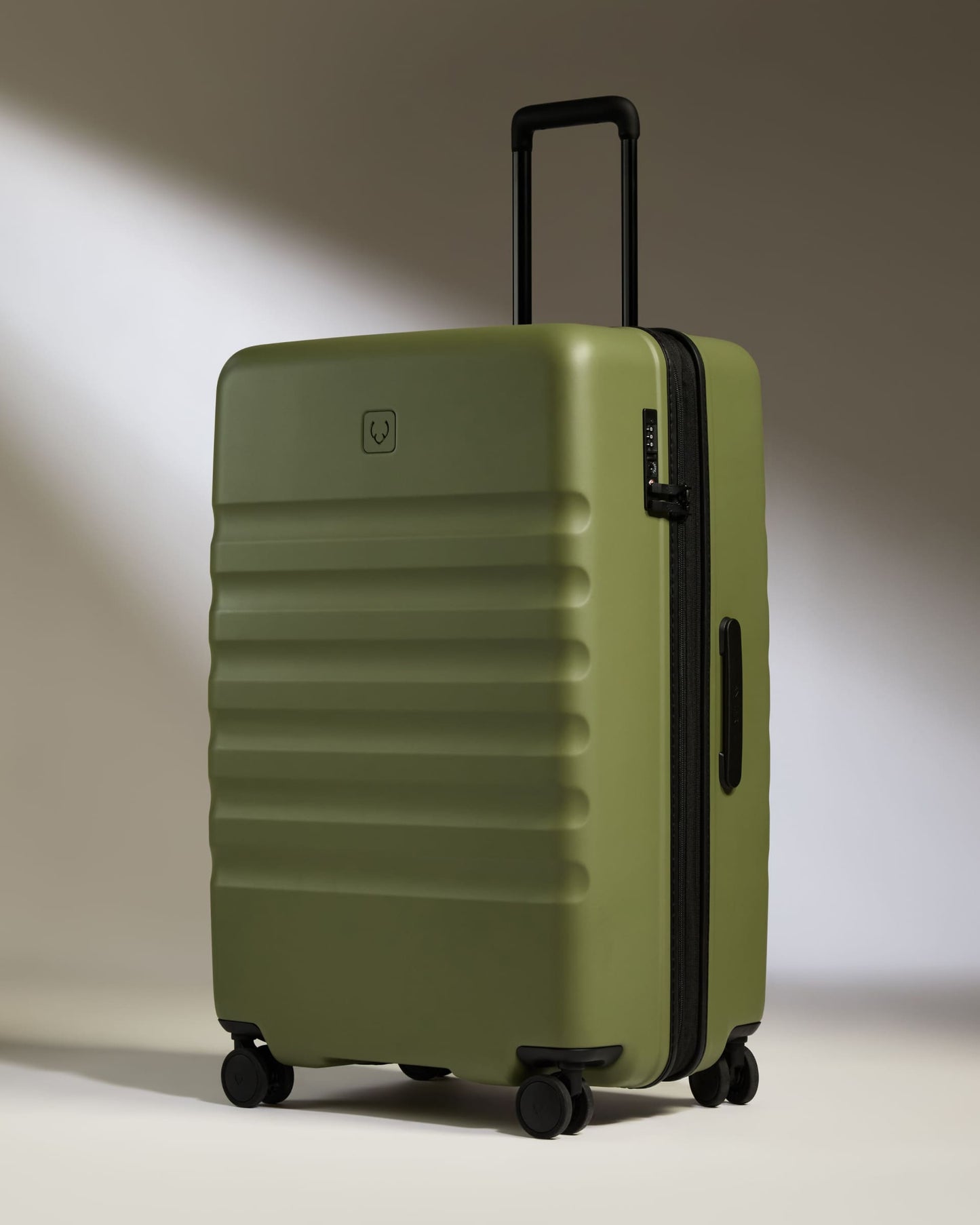 Antler Luggage -  Expandable Cabin Suitcase Set in Fern Green - Icon Stripe - Hard Suitcase Expandable Cabin Suitcase Set in Green - Icon Stripe | Lightweight & Hard Shell Suitcase