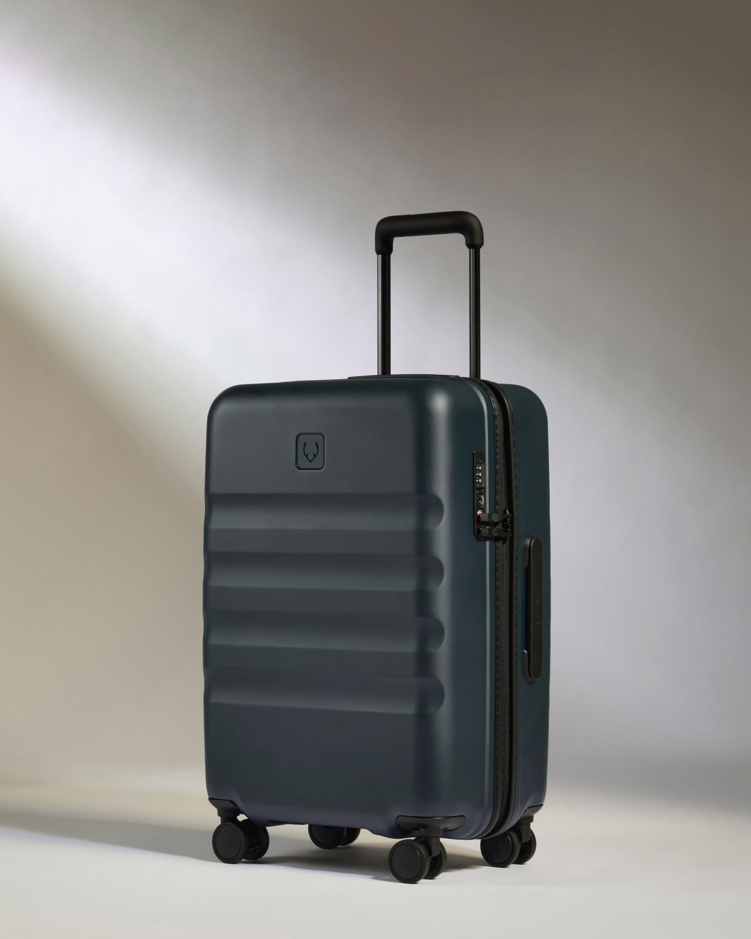 Antler Luggage -  Icon Stripe Biggest Cabin in Indigo Blue - Hard Suitcase Icon Stripe Biggest Cabin in Blue | Lightweight & Hard Shell Suitcase