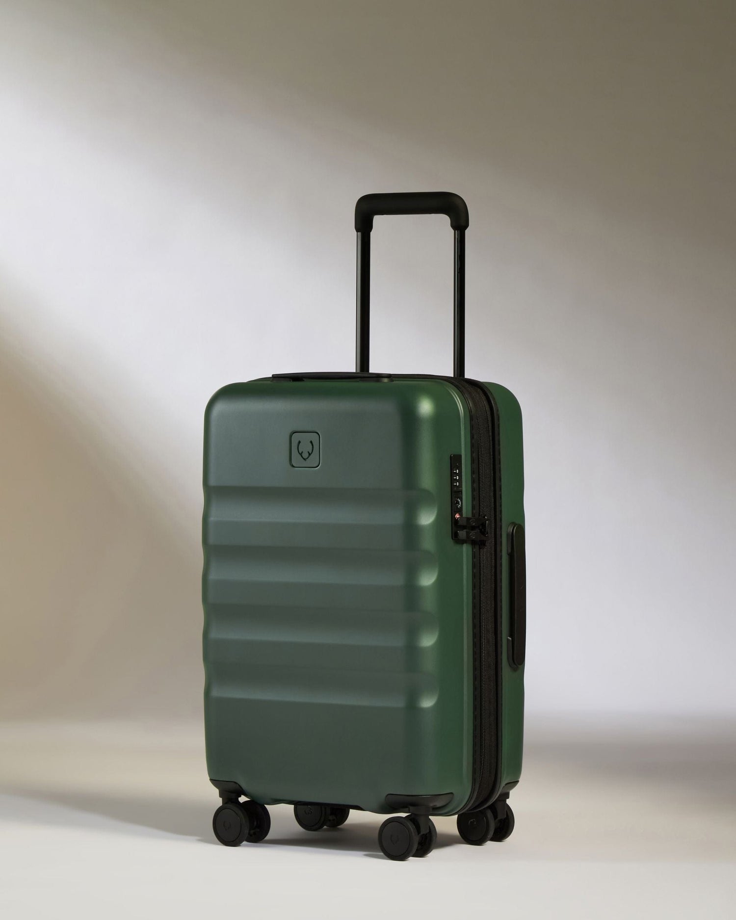 Antler Luggage -  Icon Stripe Cabin with Expander in Antler Green - Hard Suitcase Icon Stripe Cabin with Expander in Green | Lightweight & Hard Shell Suitcase