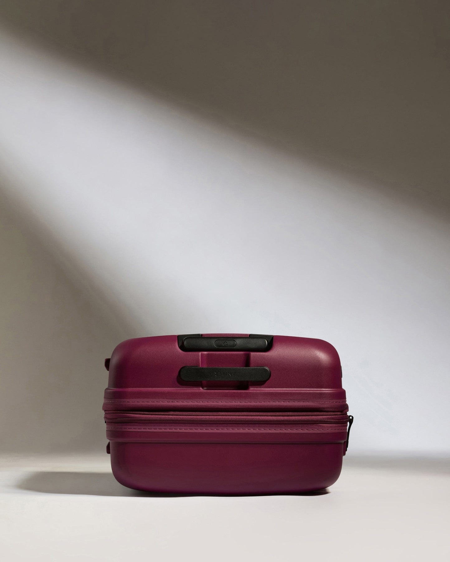 Antler Luggage -  Medium Suitcase in Heather Purple - Single Stripe - Hard Suitcase Medium Suitcase in Purple - Single Stripe | Check Luggage