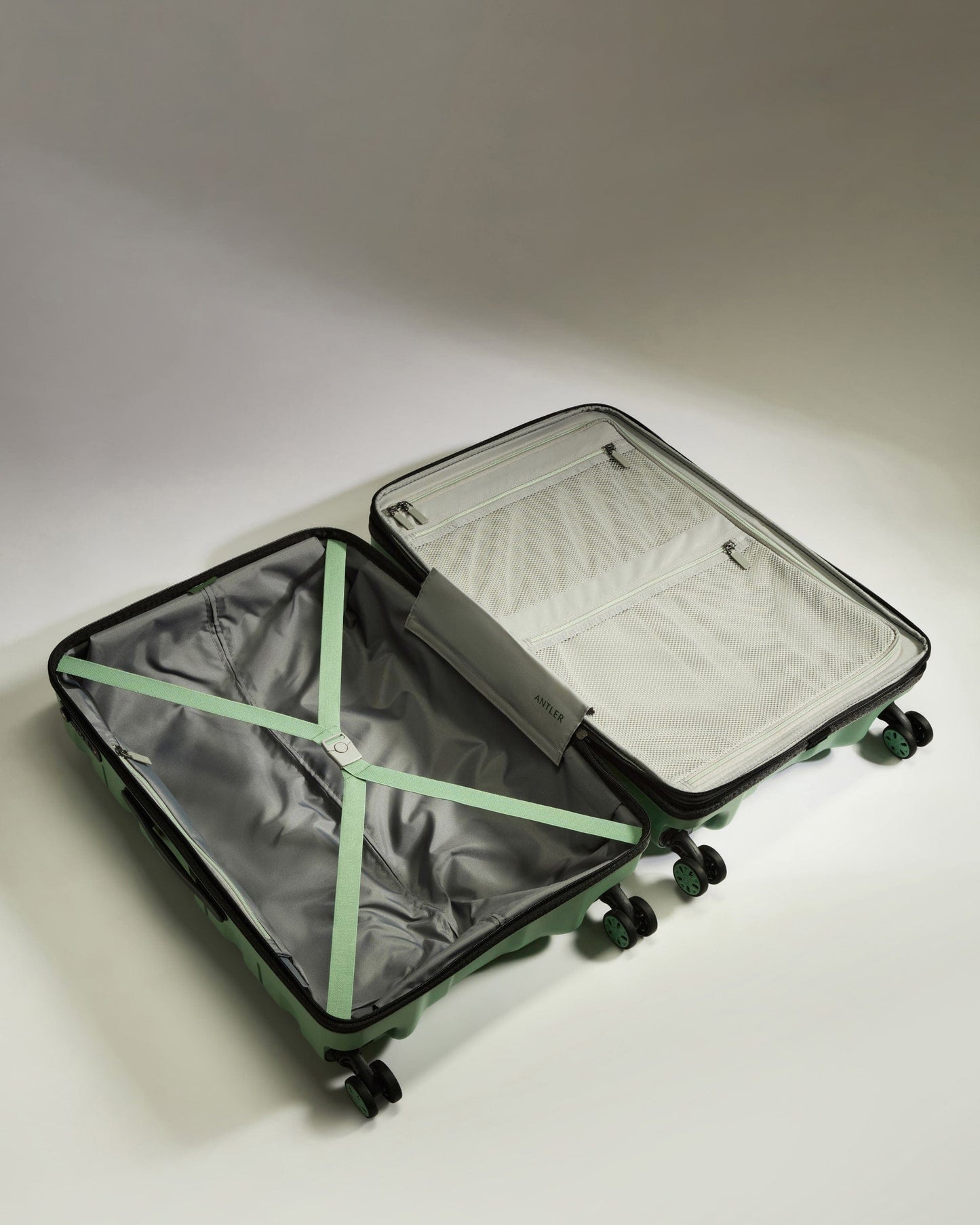 Antler Luggage -  Medium Suitcase in Mineral - Lincoln - Hard Suitcases Medium Suitcase in Green (Mineral) - Lincoln | Hard Suitcase | Antler UK