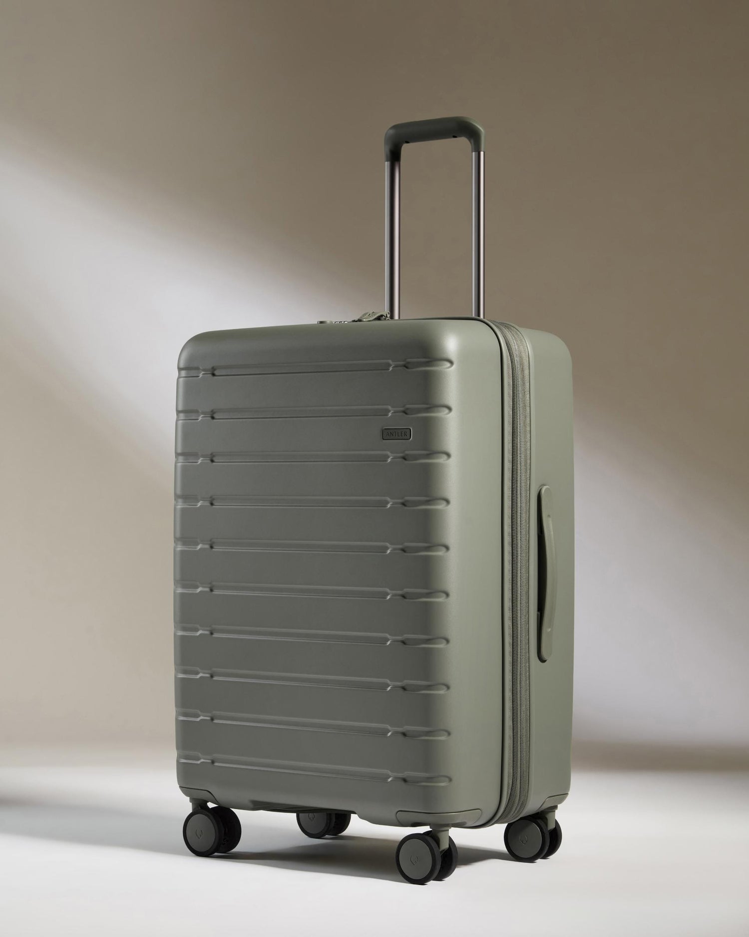 Antler Luggage -  Stamford 2.0 medium in field green - Hard Suitcases Stamford 2.0 Medium Suitcase Green | Hard Luggage | Antler UK