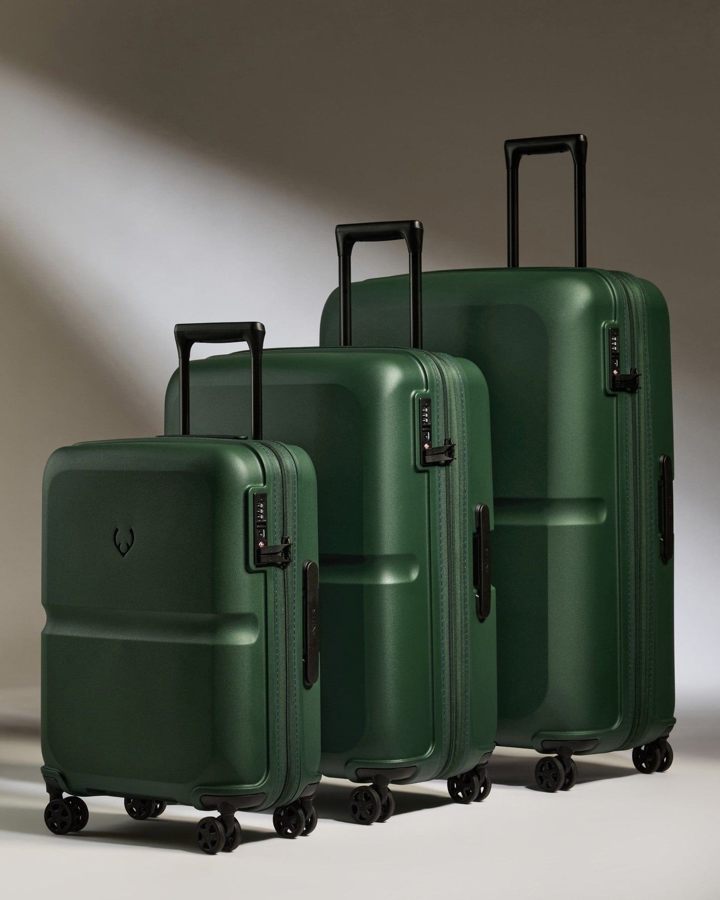 Antler Luggage -  Suitcase Set in Antler Green - Single Stripe - Hard Suitcase Suitcase Set in Green - Single Stripe | Cabin Luggage & Large Suitcases