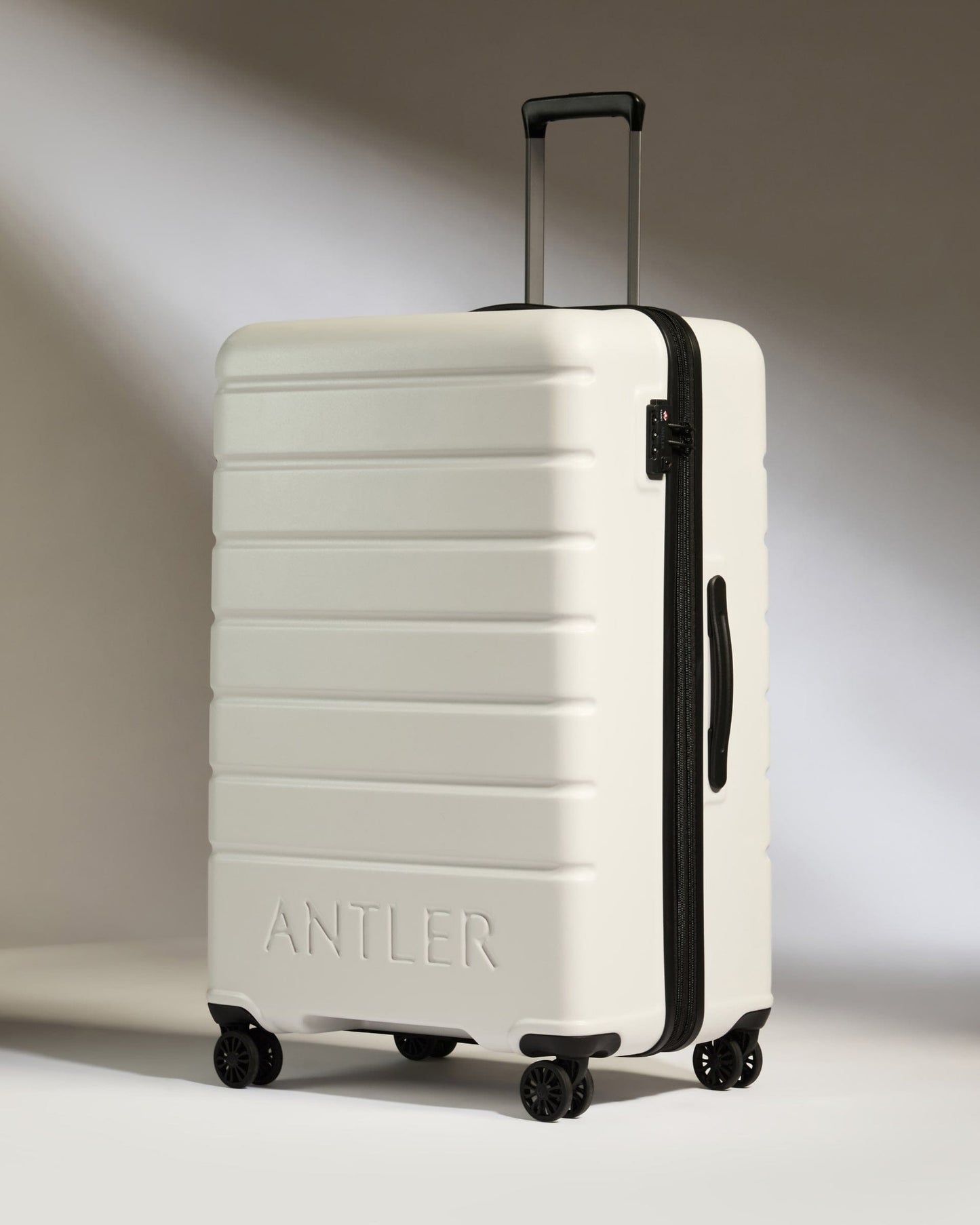 Antler Luggage -  Suitcase Set in Arctic Grey - Logo - Hard Suitcases Set of 3 Suitcases Light Grey - Logo | Lightweight Hard Shell Luggage