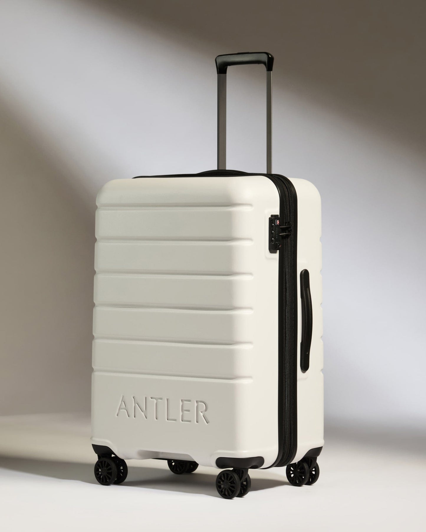 Antler Luggage -  Suitcase Set in Arctic Grey - Logo - Hard Suitcases Set of 3 Suitcases Light Grey - Logo | Lightweight Hard Shell Luggage