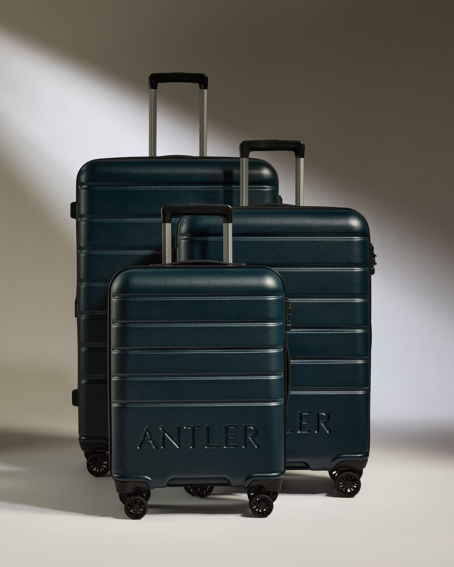 Antler Luggage -  Suitcase Set in Midnight Blue - Logo - Hard Suitcases Suitcase Set of 3 Midnight Blue - Logo | Lightweight Hard Shell Luggage